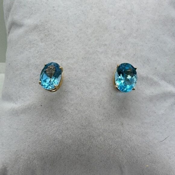 14K Yellow Gold Blue Topaz Earrings Oval Studs Beautiful Classic New - Picture 3 of 7